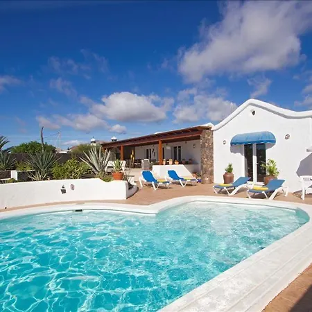 Villa Dos Piedras Puerto Del Carmen Lanzarote *